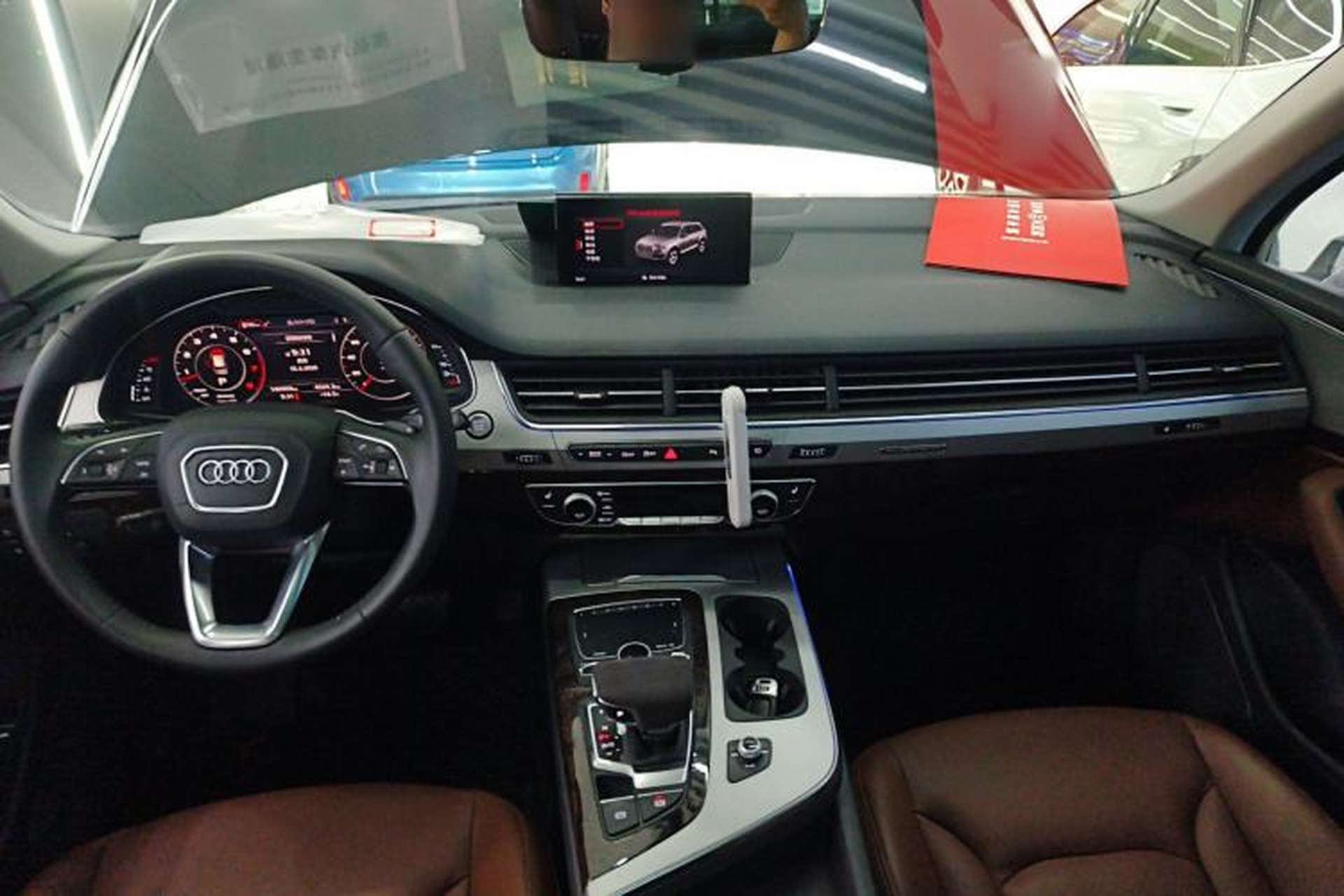 Used Audi Q7 2018 45 TFSI S line Sport Edition Center Console