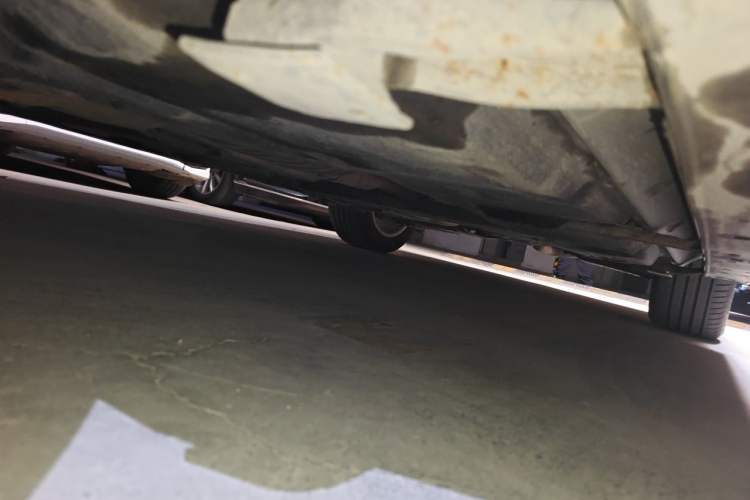 Used Audi Q7 2018 40 TFSI Comfort Model Chassis Front Left