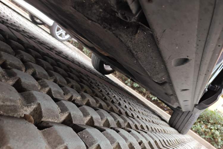 Used Audi Q7 2018 40 TFSI Comfort Model Chassis Front Left