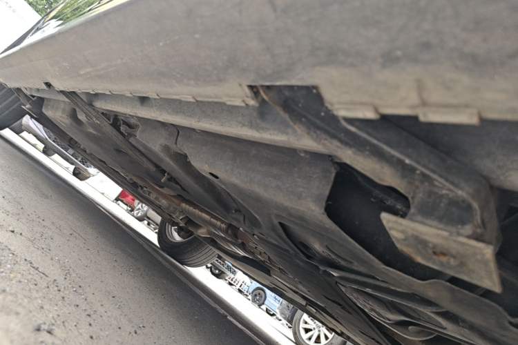Used Audi Q7  Chassis Rear Left
