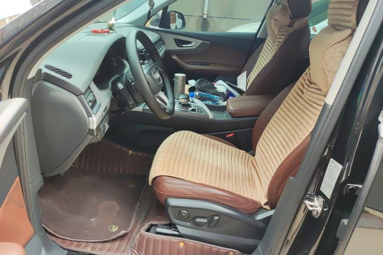 Used Audi Q7 2018 45 TFSI Technology Edition Driver Seat