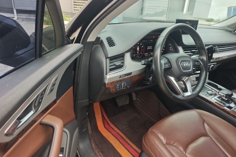 Used Audi Q7 2018 45 TFSI S line Sport Edition Driver Seat