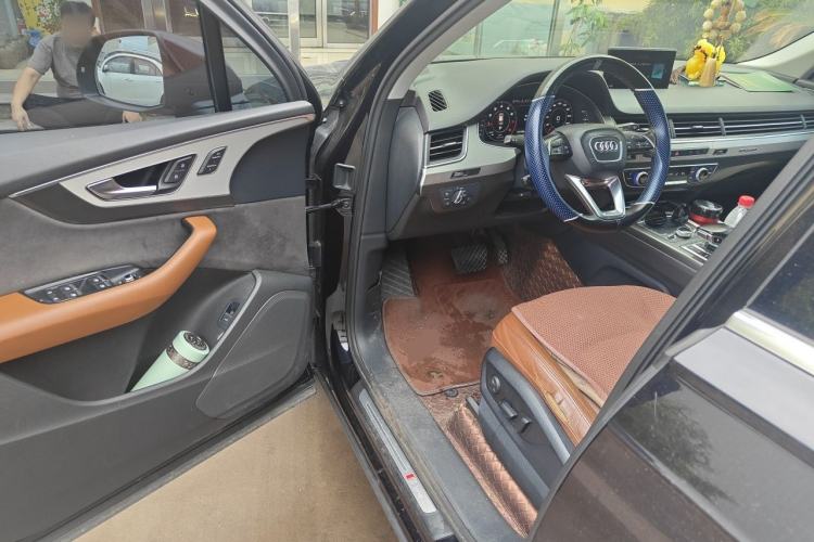 Used Audi Q7 2018 40 TFSI Comfort Model Driver Seat