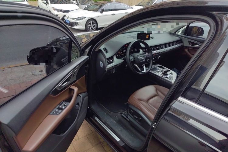 Used Audi Q7 2018 45 TFSI Technology Edition Driver Seat