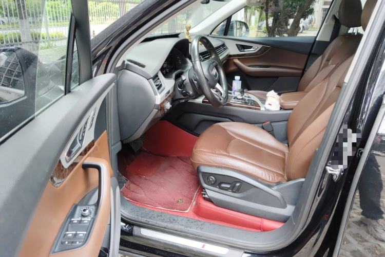 Used Audi Q7 2018 45 TFSI S line Sport Edition Driver Seat
