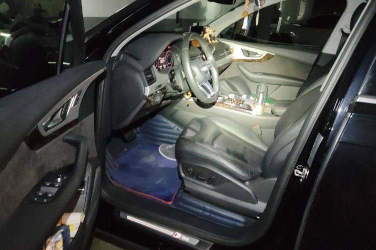 Used Audi Q7 2018 45 TFSI S line Sport Edition Driver Seat