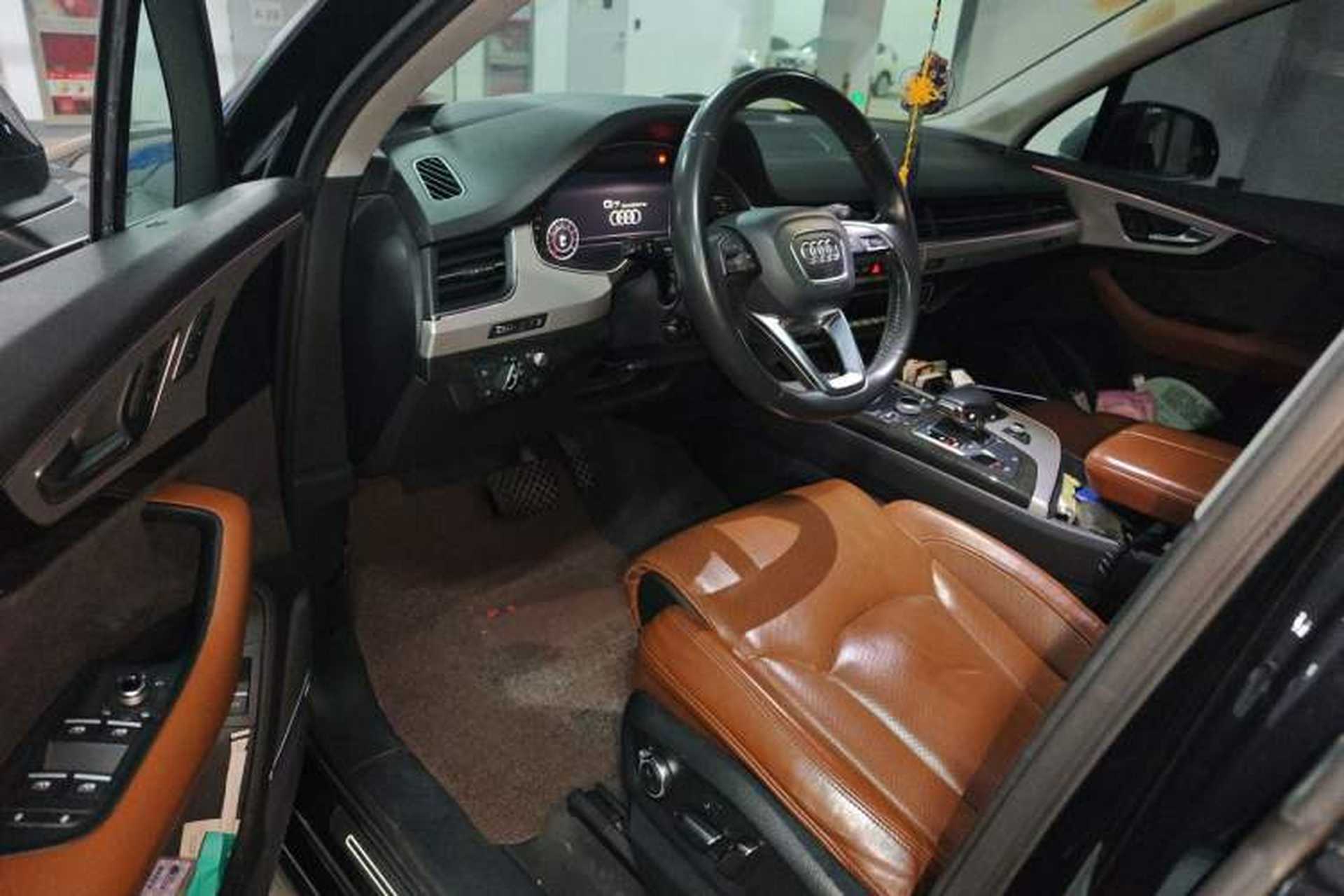 Used Audi Q7 2018 45 TFSI Technology Edition Driver Seat