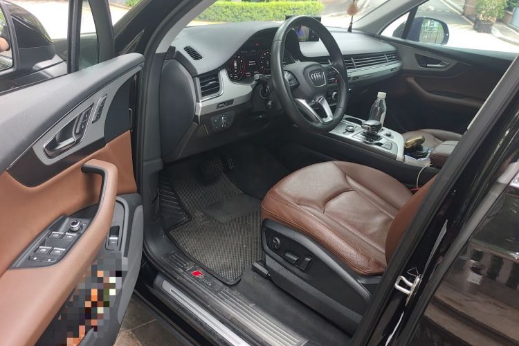 Used Audi Q7 2018 45 TFSI Technology Edition Driver Seat