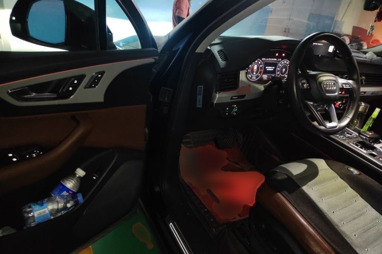 Used Audi Q7 2018 40 TFSI Comfort Model Driver Seat