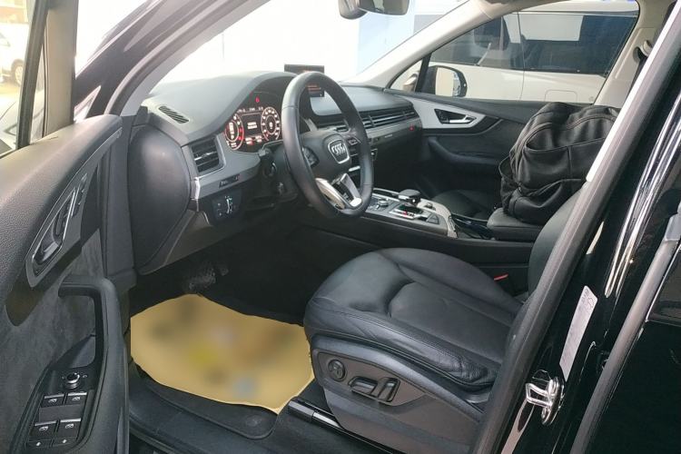 Used Audi Q7 2018 40 TFSI Comfort Model Driver Seat