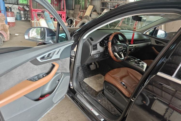 Used Audi Q7 2018 40 TFSI Comfort Model Driver Seat