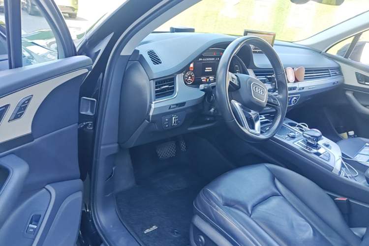 Used Audi Q7 2018 40 TFSI Comfort Model Driver Seat