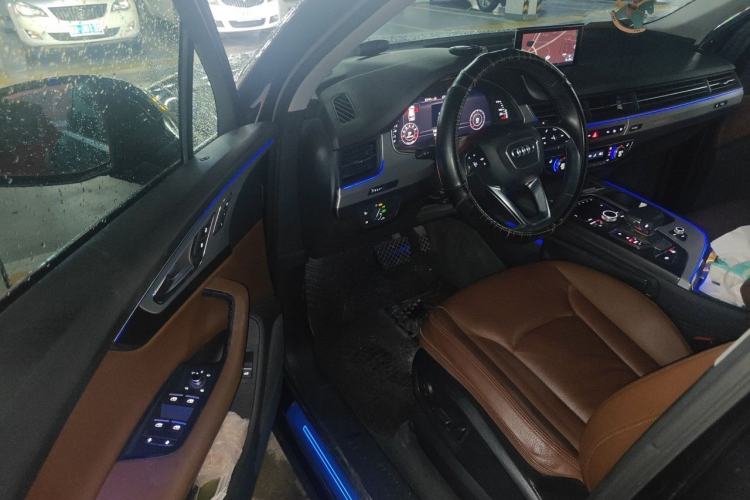 Used Audi Q7 2018 40 TFSI Comfort Model Driver Seat