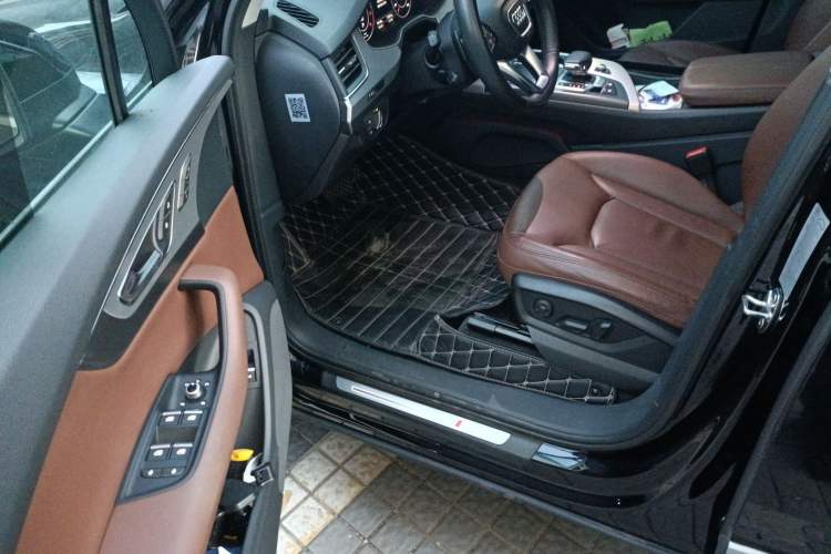 Used Audi Q7 2018 40 TFSI S line Sport Edition Driver Seat