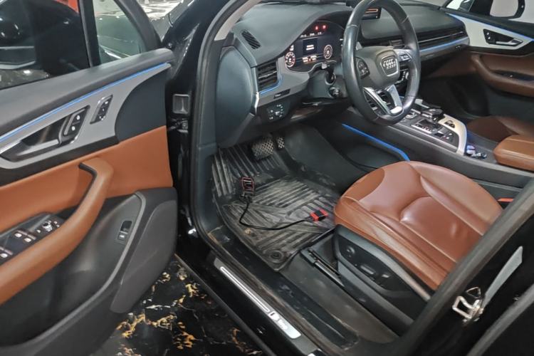 Used Audi Q7 2018 40 TFSI Comfort Model Driver Seat