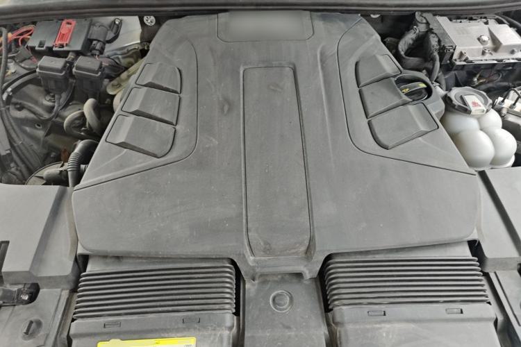 Used Audi Q7 2018 45 TFSI Technology Edition Engine Bay