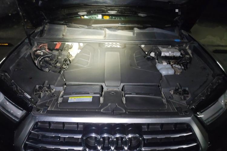 Used Audi Q7 2018 45 TFSI S line Sport Edition Engine Bay