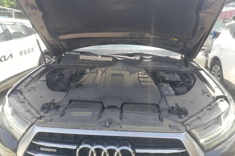 Used Audi Q7 2018 40 TFSI S line Sport Edition Engine Bay