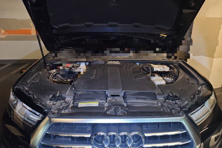 Used Audi Q7 2018 45 TFSI Technology Edition Engine Bay