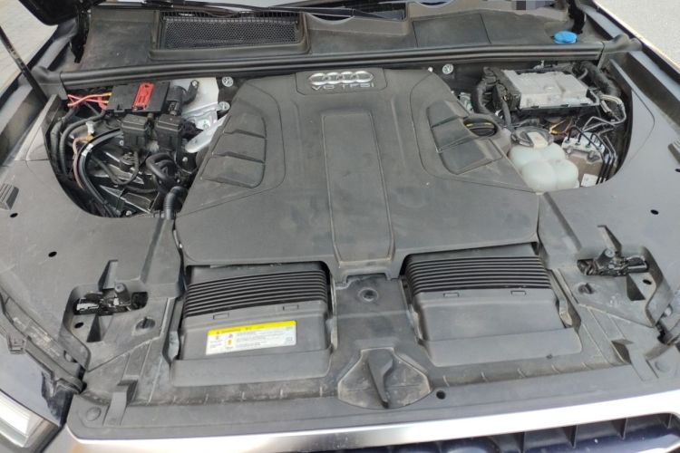 Used Audi Q7 2018 45 TFSI S line Sport Edition Engine Bay