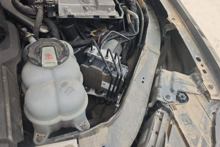 Used Audi Q7 2018 45 TFSI S line Sport Edition Engine Bay Left