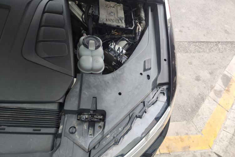 Used Audi Q7  Engine Bay Left