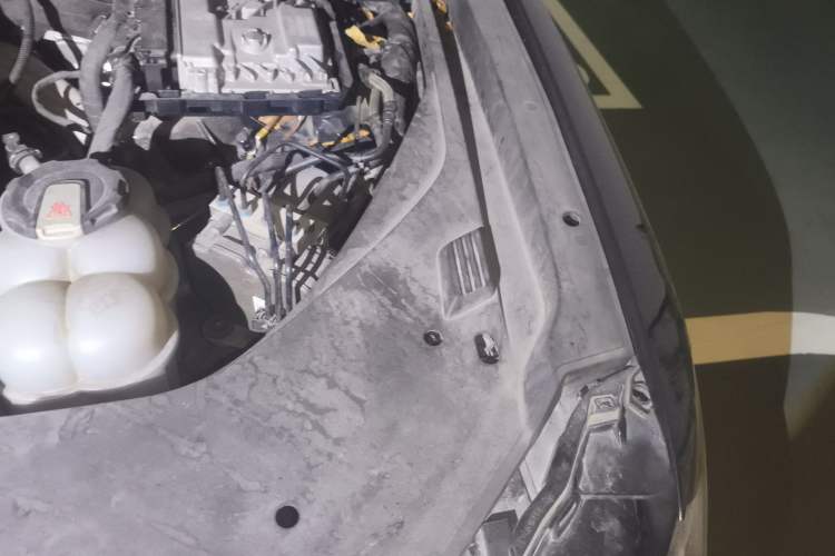 Used Audi Q7 2018 40 TFSI Comfort Model Engine Bay Left