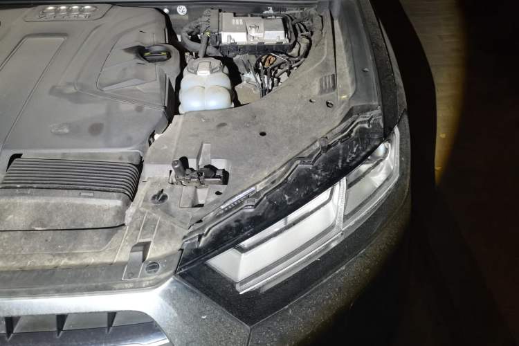 Used Audi Q7 2018 45 TFSI S line Sport Edition Engine Bay Left
