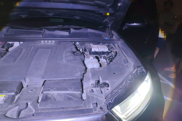Used Audi Q7 2018 45 TFSI Technology Edition Engine Bay Left