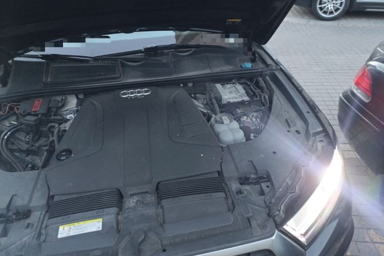 Used Audi Q7 2018 40 TFSI S line Sport Edition Engine Bay Left