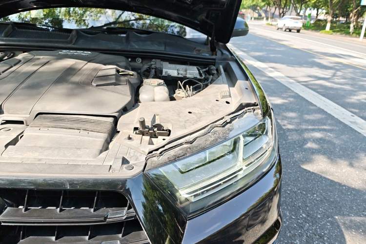 Used Audi Q7 2018 45 TFSI S line Sport Edition Engine Bay Left