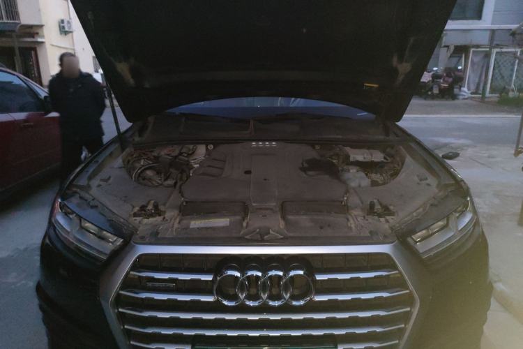 Used Audi Q7 2018 45 TFSI S line Sport Edition Engine Bay