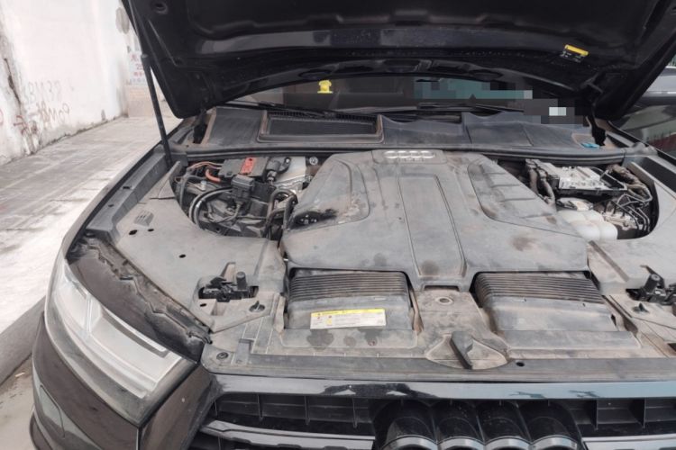 Used Audi Q7 2018 40 TFSI S line Sport Edition Engine Bay Right
