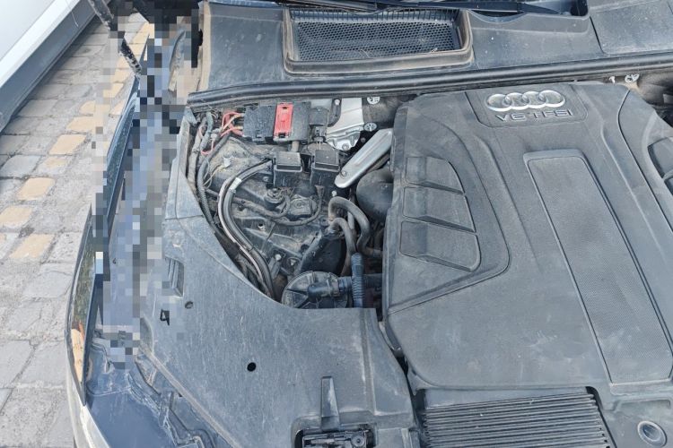 Used Audi Q7 2018 45 TFSI Prestige Edition Engine Bay Right
