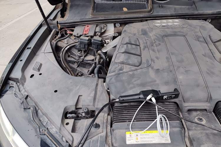 Used Audi Q7 2018 45 TFSI Technology Edition Engine Bay Right