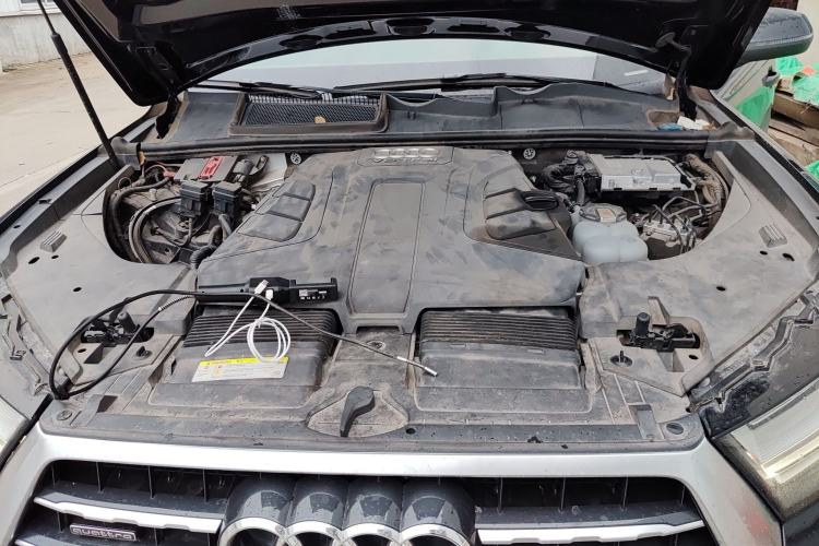 Used Audi Q7 2018 45 TFSI Technology Edition Engine Bay
