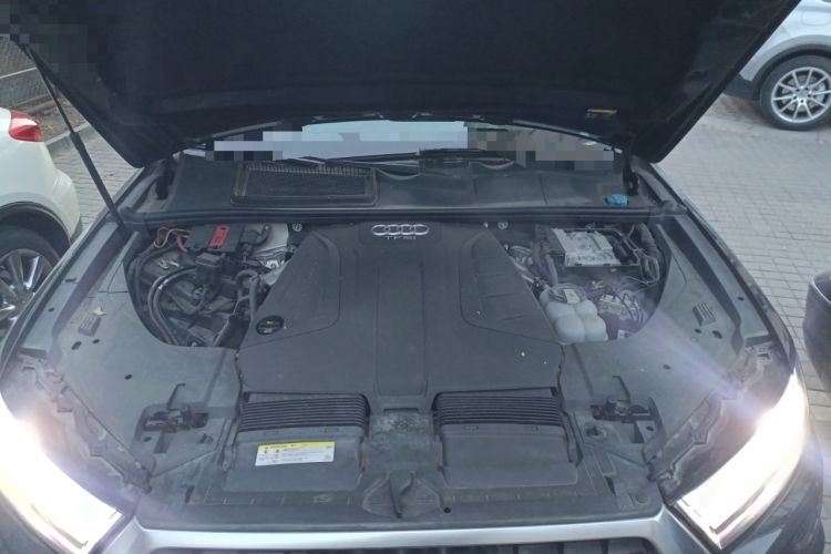 Used Audi Q7 2018 40 TFSI S line Sport Edition Engine Bay