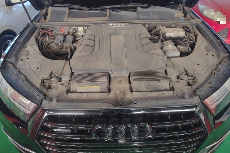 Used Audi Q7 2018 45 TFSI Technology Edition Engine Bay