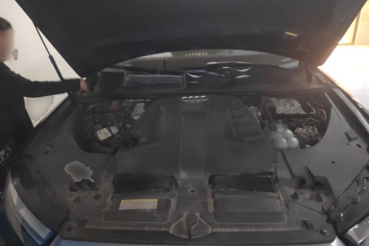 Used Audi Q7 2018 40 TFSI S line Sport Edition Engine Bay