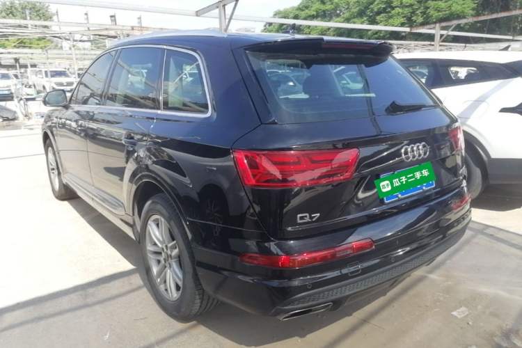Used Audi Q7 2018 40 TFSI S line Sport Edition Exterior 2
