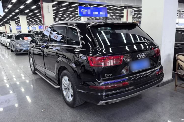 Used Audi Q7 2018 40 TFSI Comfort Model Exterior 2
