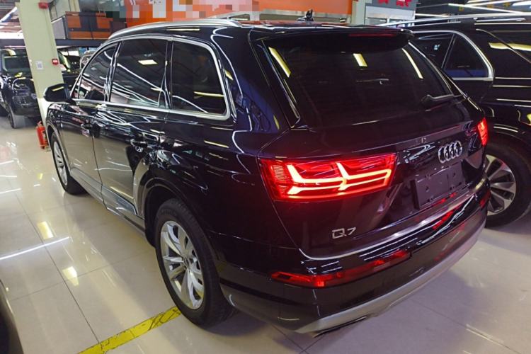 Used Audi Q7 2018 45 TFSI Technology Edition Exterior 2
