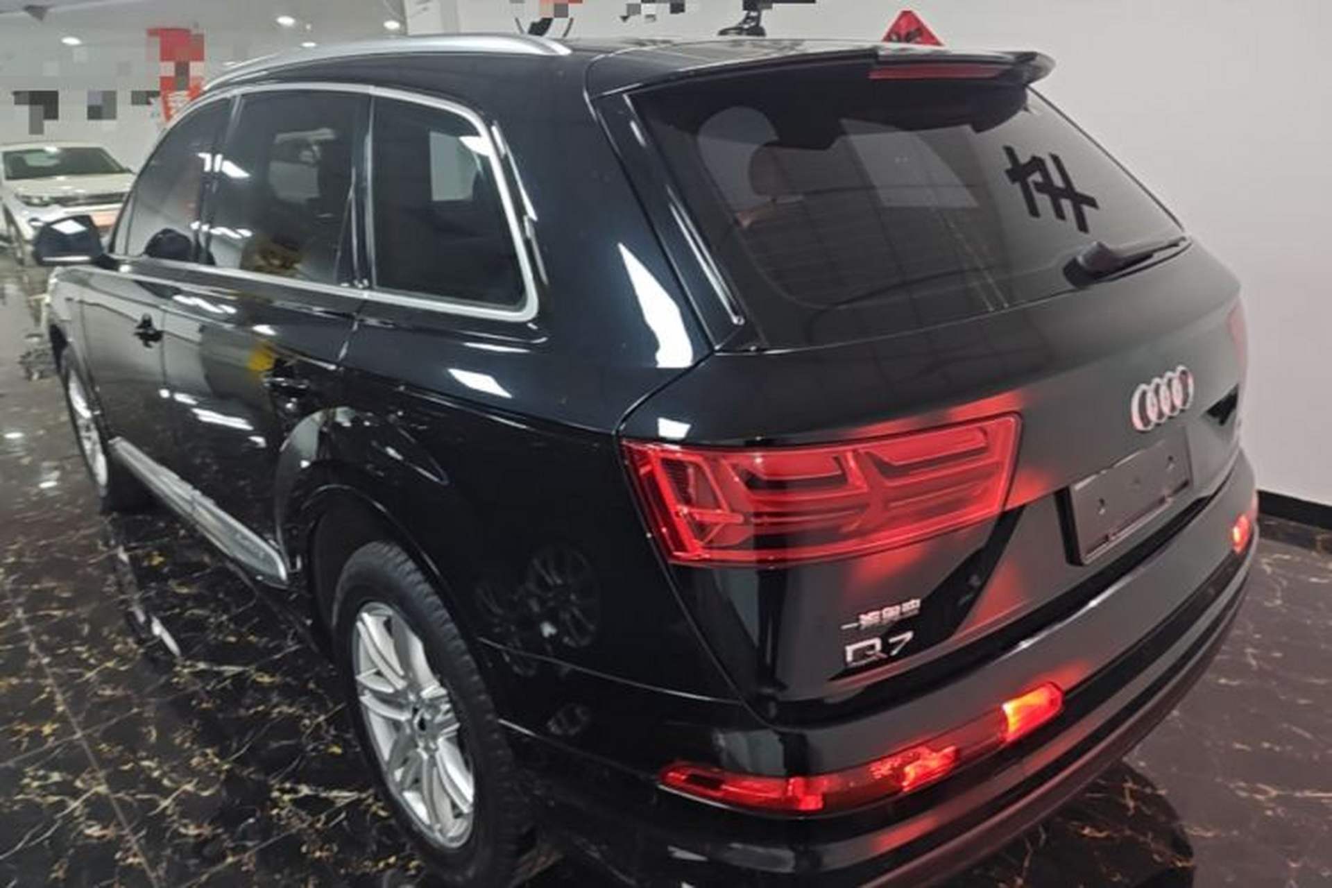 Used Audi Q7 2018 40 TFSI Comfort Model Exterior 2