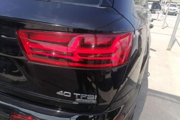 Used Audi Q7 2018 40 TFSI S line Sport Edition Exterior 3