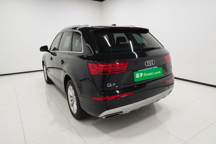 Used Audi Q7 2018 40 TFSI Comfort Model Exterior 3