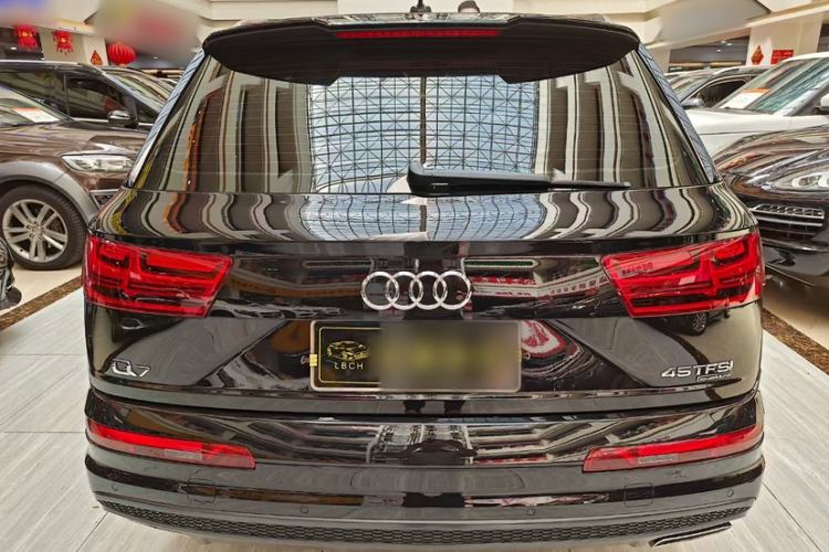 Used Audi Q7 2018 45 TFSI S line Sport Edition Exterior 3