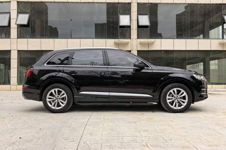 Used Audi Q7 2018 45 TFSI Technology Edition Exterior 3