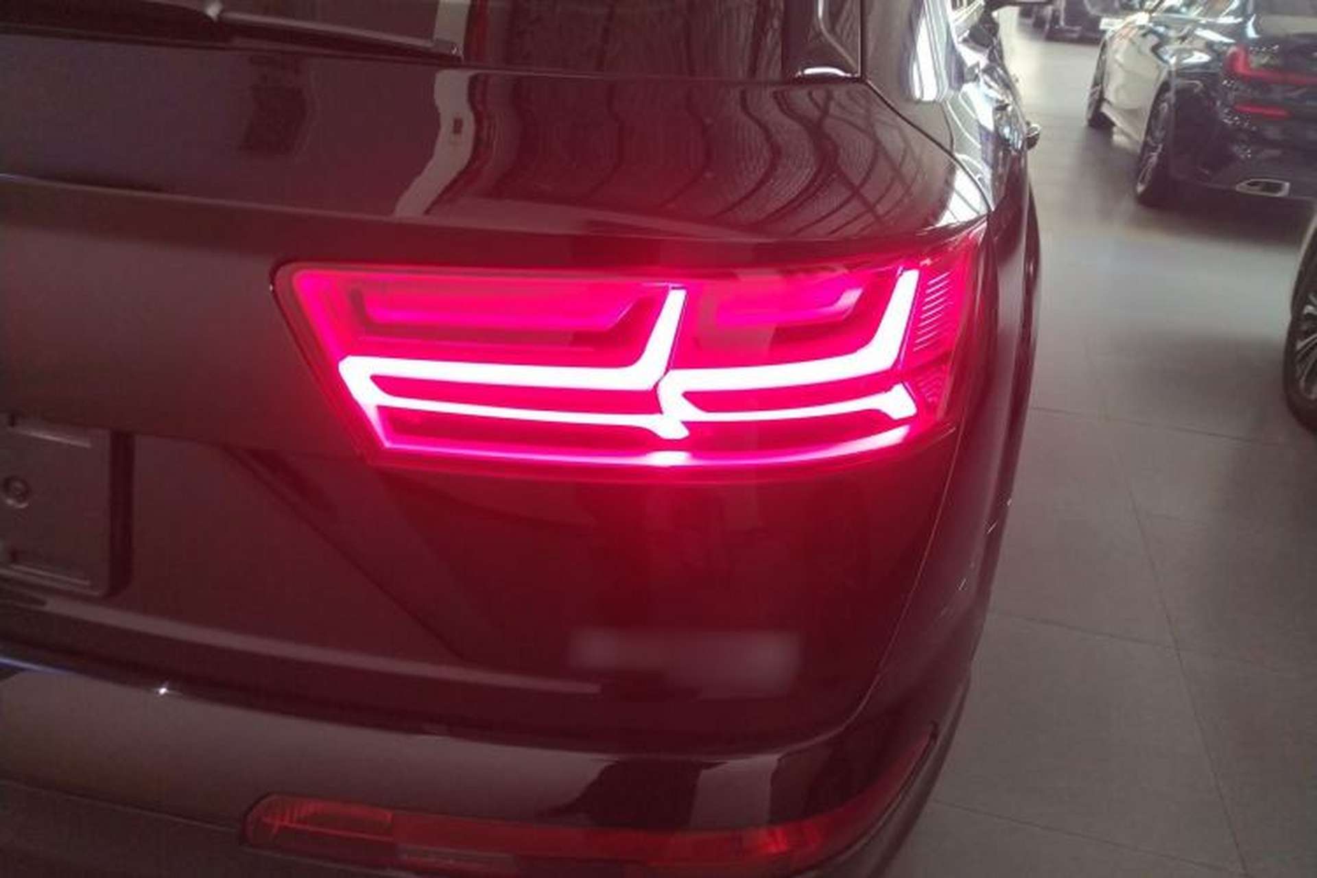 Used Audi Q7 2018 40 TFSI Comfort Model Exterior 3