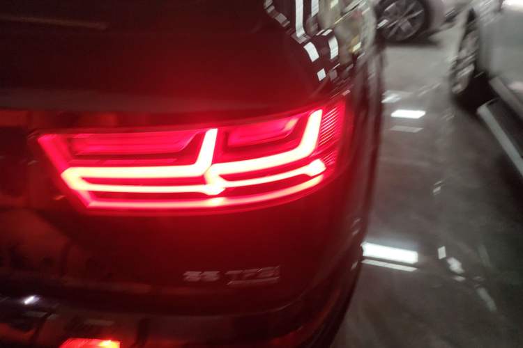 Used Audi Q7 2018 45 TFSI Technology Edition Exterior 3