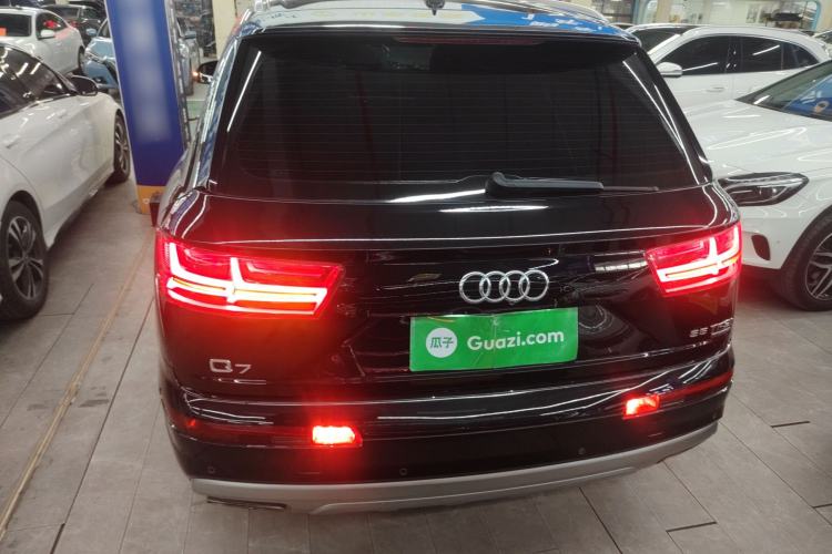 Used Audi Q7 2018 45 TFSI Technology Edition Exterior 4